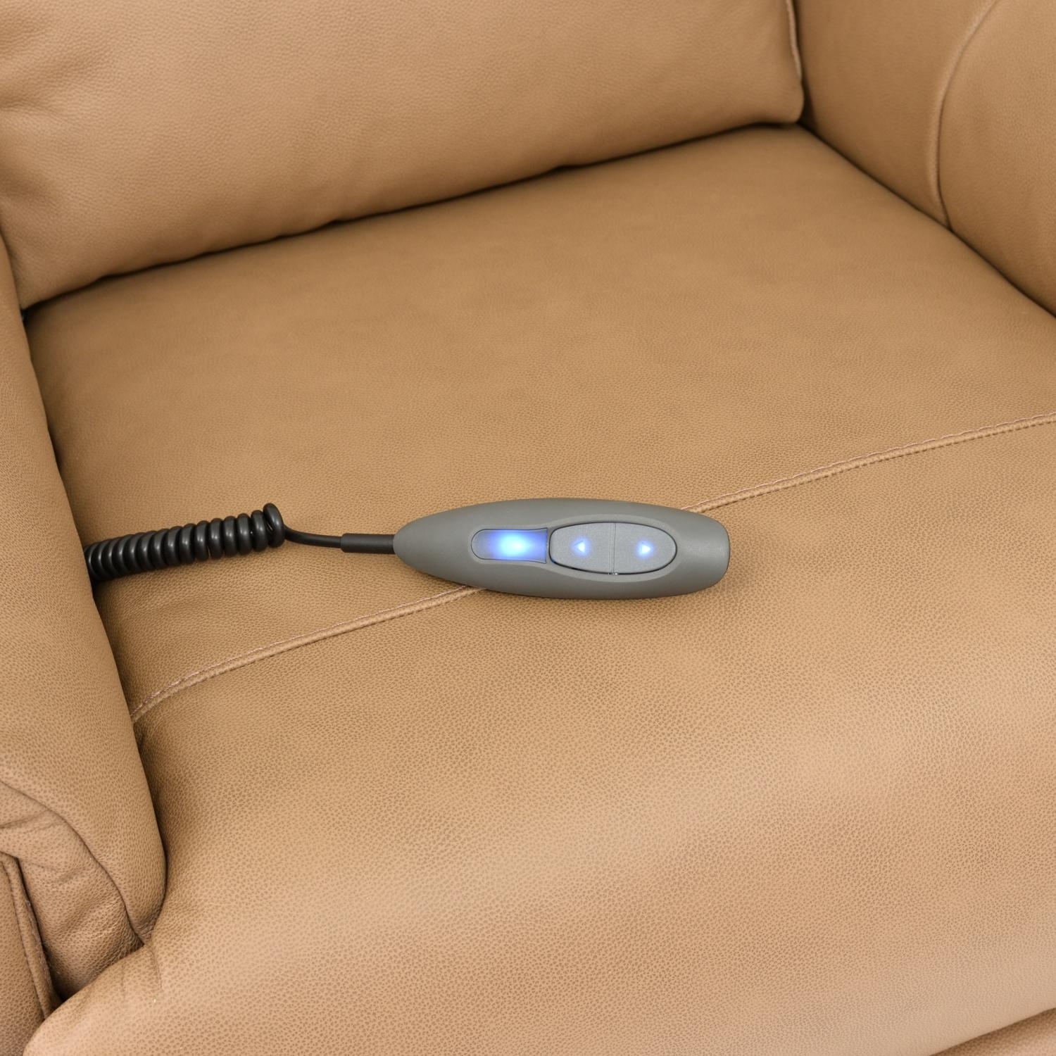 Poltrona Alpha Lift - Couro Legítimo Poltrona Alpha Lift - Couro Legítimo